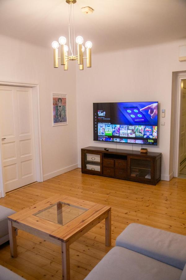 Velky 3-Izbovy Apartman Bratislava-Stare Mesto Eksteriør billede