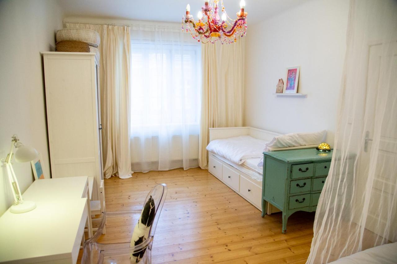 Velky 3-Izbovy Apartman Bratislava-Stare Mesto Eksteriør billede