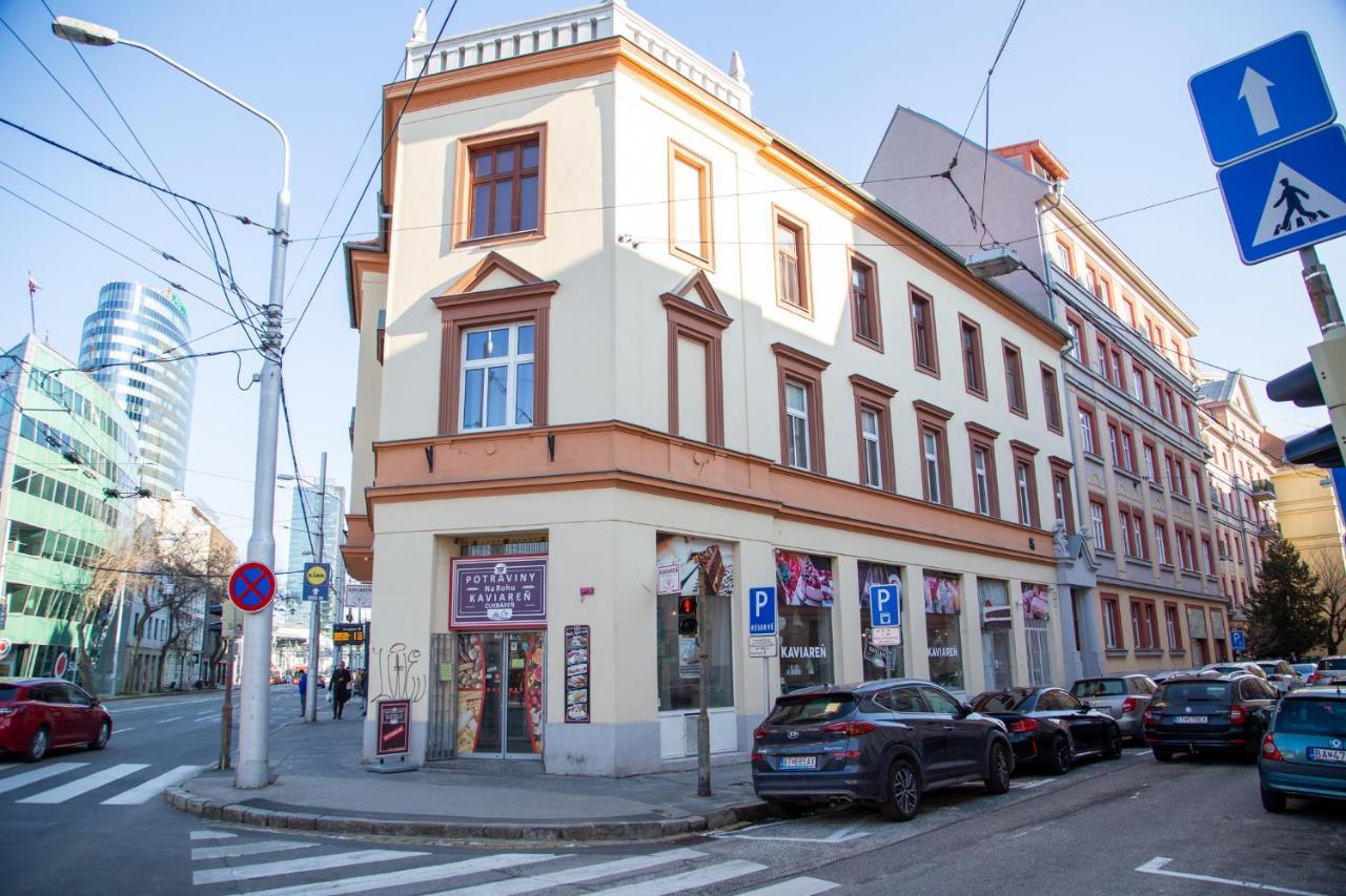 Velky 3-Izbovy Apartman Bratislava-Stare Mesto Eksteriør billede